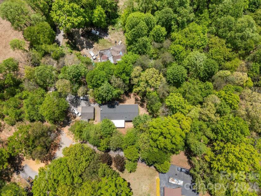 25 Weaver Lane, Black Mountain, NC 28711.  MLS# CAR4374835, YatesRealty ID 17281. 