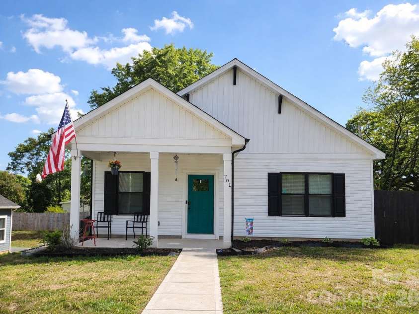 701 3rd Avenue, Gastonia, NC 28054.  MLS# CAR4371262, YatesRealty ID 17282. 