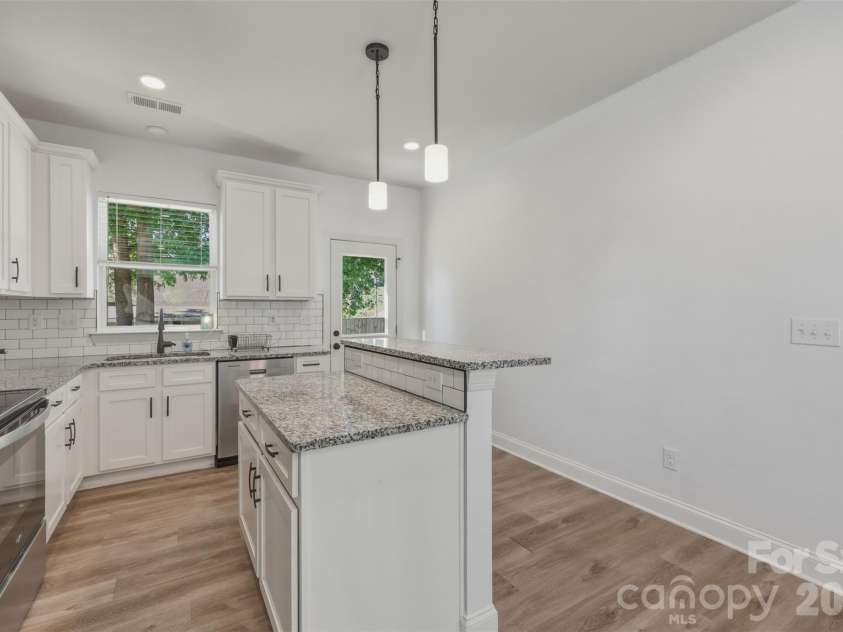 701 3rd Avenue, Gastonia, NC 28054.  MLS# CAR4371262, YatesRealty ID 17282. 