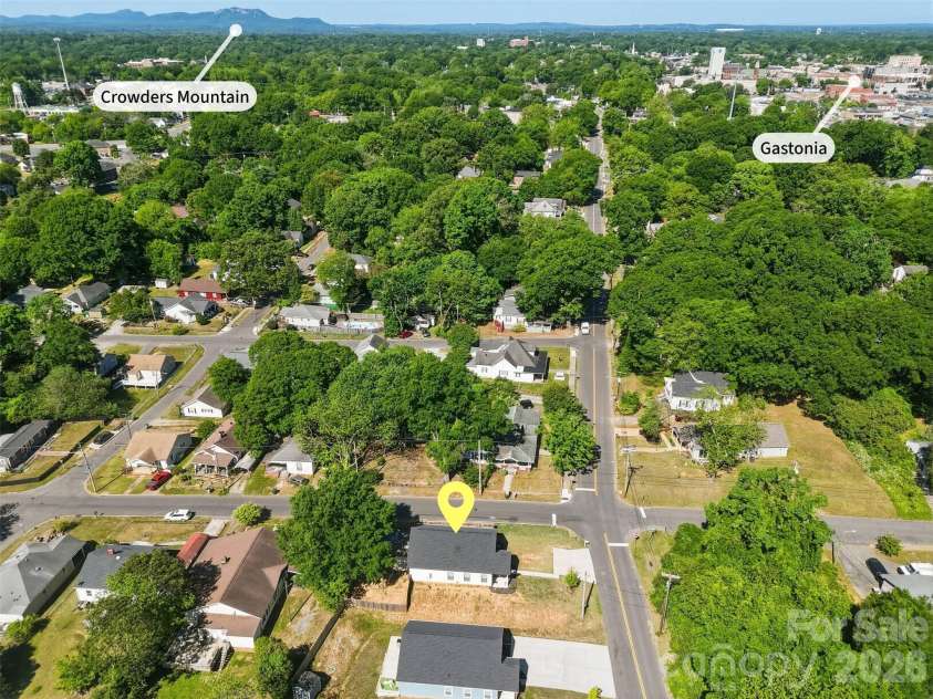 701 3rd Avenue, Gastonia, NC 28054.  MLS# CAR4371262, YatesRealty ID 17282. 