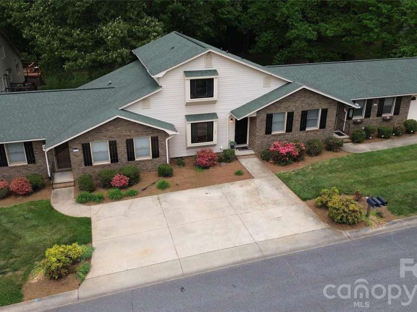 182 Calvin Street, Troutman, NC 28166.  MLS# CAR4372231, YatesRealty ID 17283. 