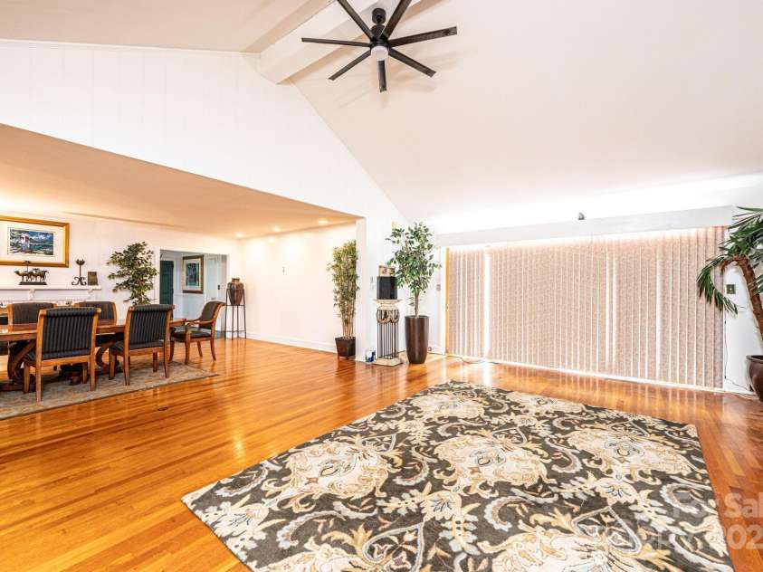 317 Tremont Park Circle, Lenoir, NC 28645.  MLS# CAR4258387, YatesRealty ID 17283. 