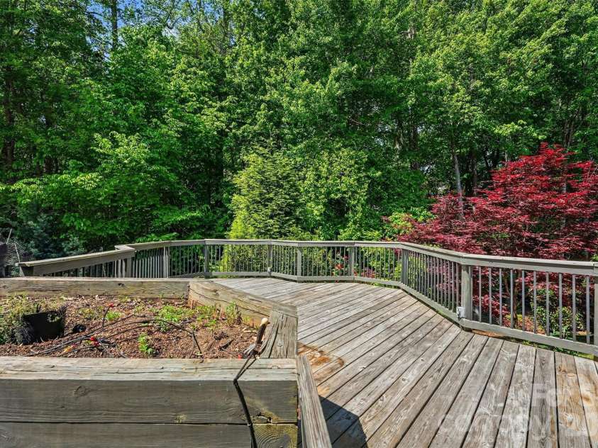 2124 Ashley River Road, Waxhaw, NC 28173.  MLS# CAR4347050, YatesRealty ID 17284. Deck