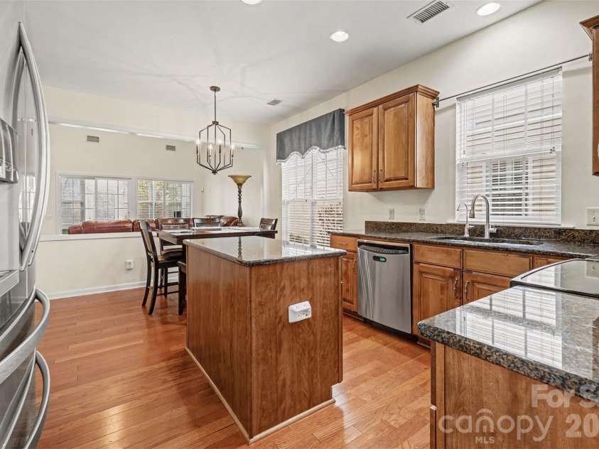 2124 Ashley River Road, Waxhaw, NC 28173.  MLS# CAR4347050, YatesRealty ID 17284. Kitchen