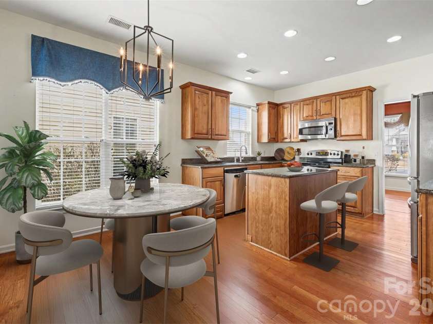 2124 Ashley River Road, Waxhaw, NC 28173.  MLS# CAR4347050, YatesRealty ID 17284. Kitchen