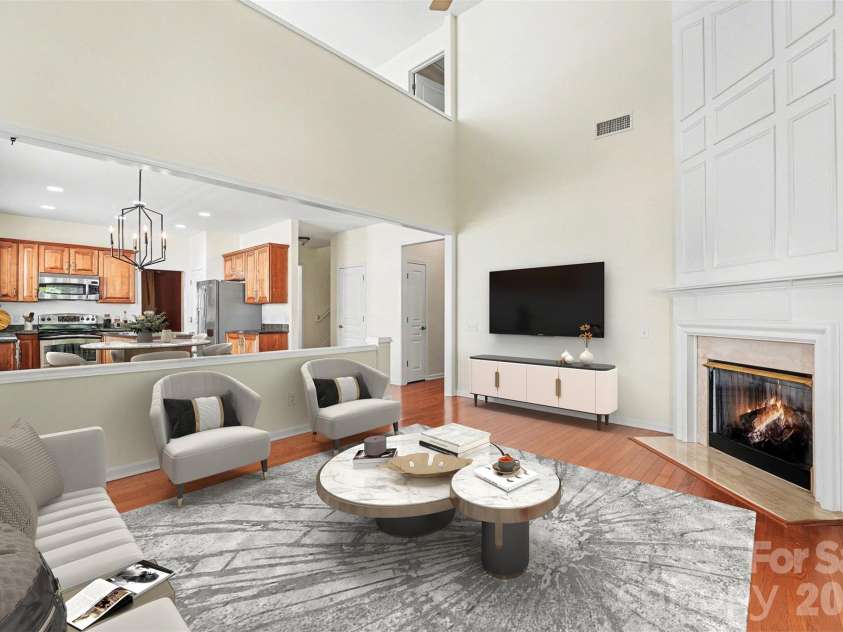 2124 Ashley River Road, Waxhaw, NC 28173.  MLS# CAR4347050, YatesRealty ID 17284. Living Room