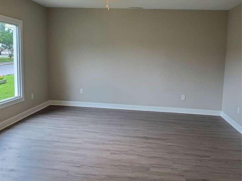 518 Fulton Street, Salisbury, NC 28144.  MLS# CAR4266232, YatesRealty ID 17285. Living Room