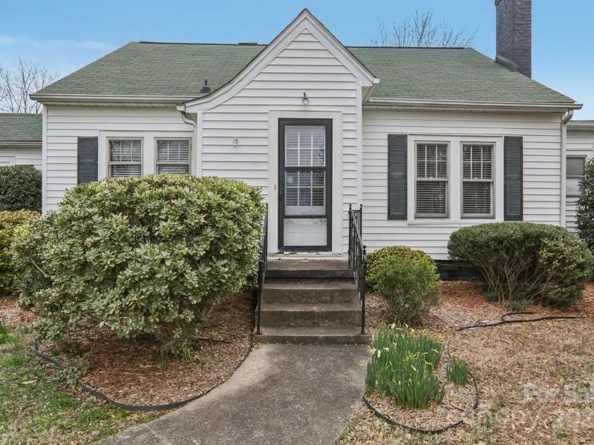 1146 Rogers Road, Graham, NC 27253.  MLS# CAR4266306, YatesRealty ID 17286. 