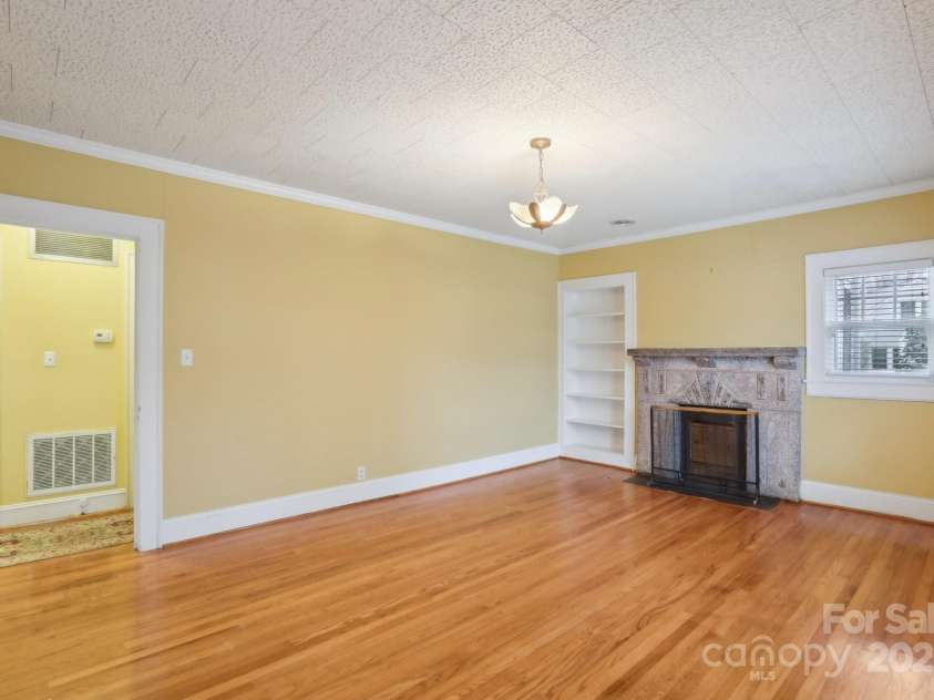 1146 Rogers Road, Graham, NC 27253.  MLS# CAR4266306, YatesRealty ID 17286. 