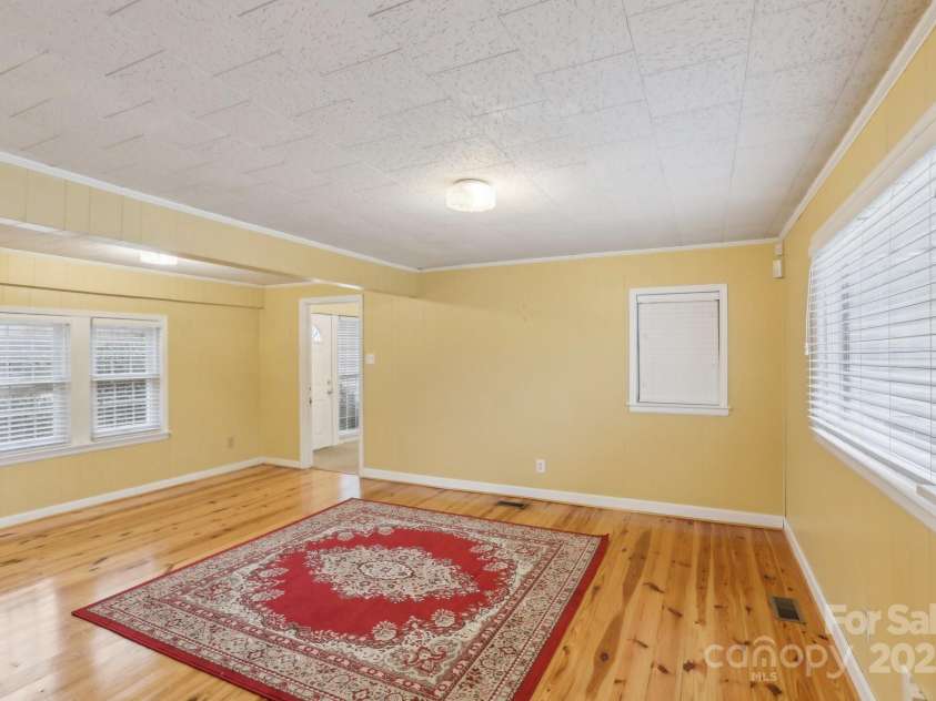 1146 Rogers Road, Graham, NC 27253.  MLS# CAR4266306, YatesRealty ID 17286. 