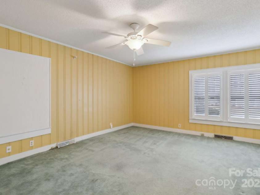 1146 Rogers Road, Graham, NC 27253.  MLS# CAR4266306, YatesRealty ID 17286. 