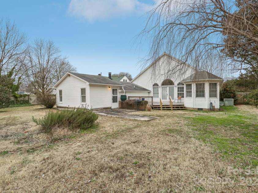 1146 Rogers Road, Graham, NC 27253.  MLS# CAR4266306, YatesRealty ID 17286. 