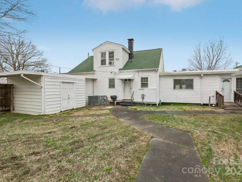 1146 Rogers Road, Graham, NC 27253.  MLS# CAR4266306, YatesRealty ID 17286. 