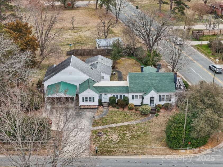 1146 Rogers Road, Graham, NC 27253.  MLS# CAR4266306, YatesRealty ID 17286. 