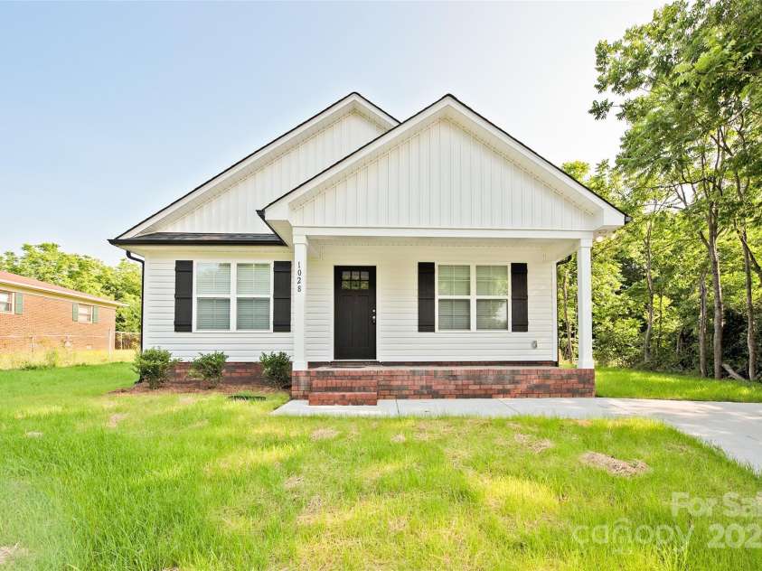 1028 Gibson Street, Albemarle, NC 28001.  MLS# CAR4267155, YatesRealty ID 17287. 