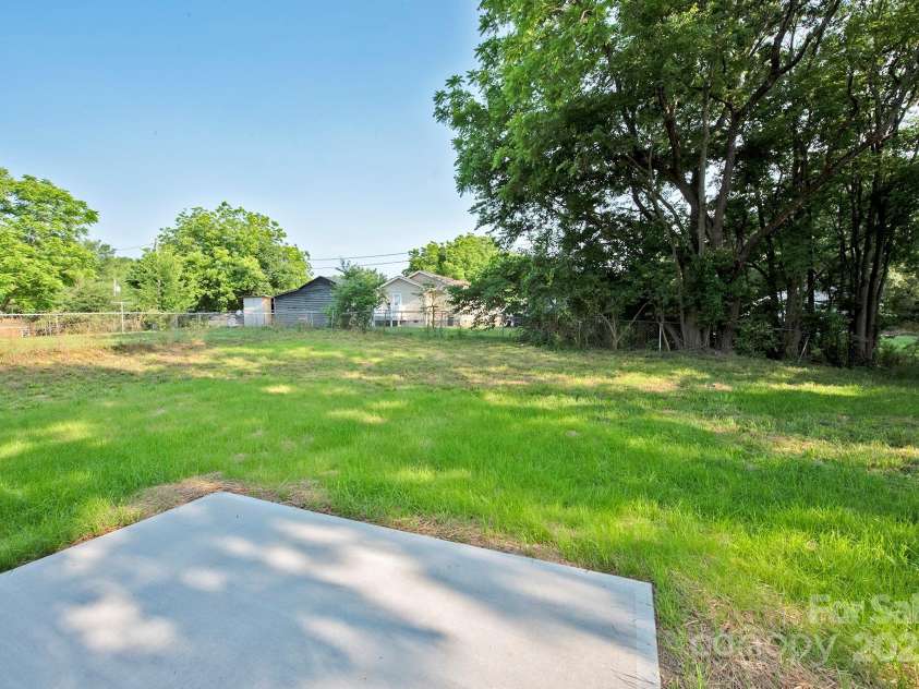 1028 Gibson Street, Albemarle, NC 28001.  MLS# CAR4267155, YatesRealty ID 17287. 