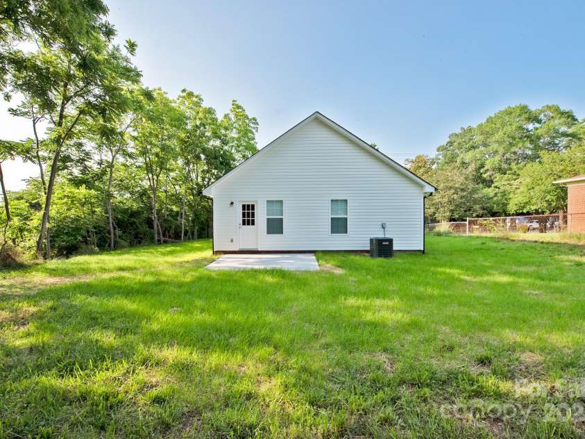 1028 Gibson Street, Albemarle, NC 28001.  MLS# CAR4267155, YatesRealty ID 17287. 