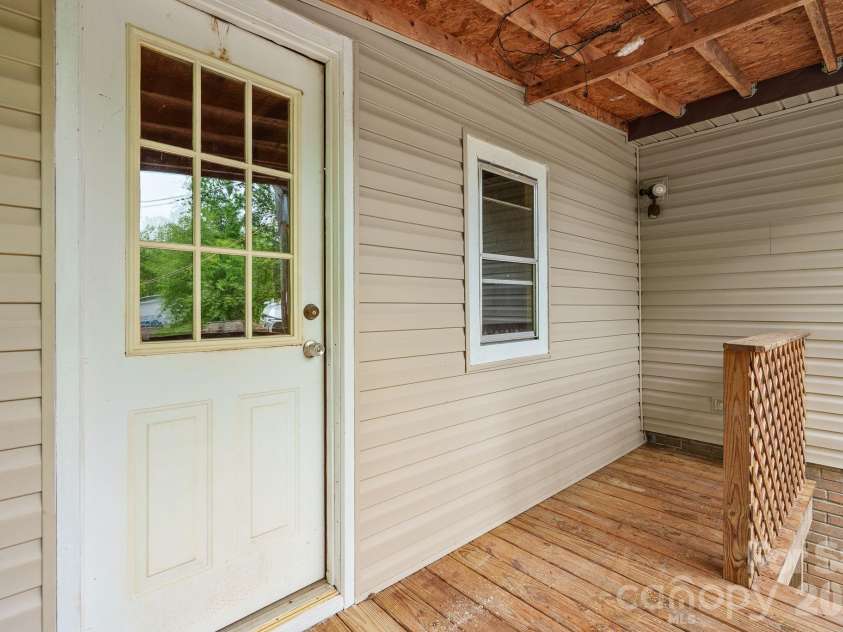 112 Hidden Forest Estate, Candler, NC 28715.  MLS# CAR4371208, YatesRealty ID 17288. 