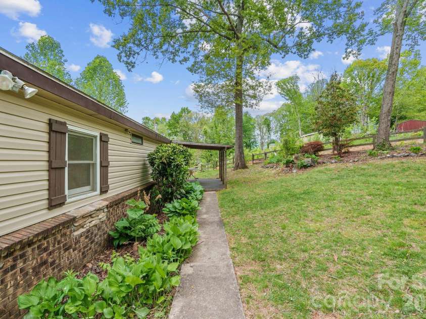 112 Hidden Forest Estate, Candler, NC 28715.  MLS# CAR4371208, YatesRealty ID 17288. 