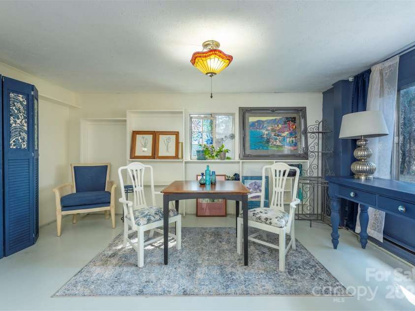 52 Oakhurst Road, Arden, NC 28704.  MLS# CAR4264311, YatesRealty ID 17288. 