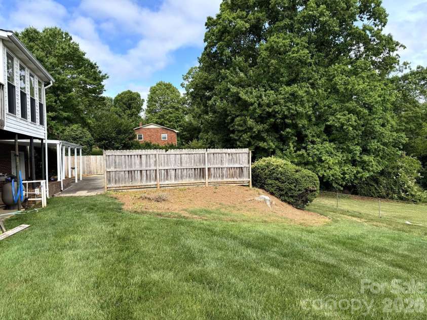1 Clearview Street, Granite Falls, NC 28630.  MLS# CAR4374917, YatesRealty ID 17289. 