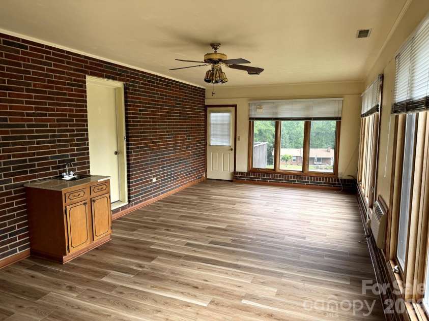 1 Clearview Street, Granite Falls, NC 28630.  MLS# CAR4374917, YatesRealty ID 17289. 