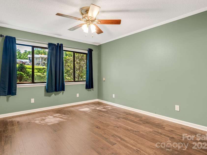 15 Lake Drive, Laurel Park, NC 28739.  MLS# CAR4266698, YatesRealty ID 17289. 