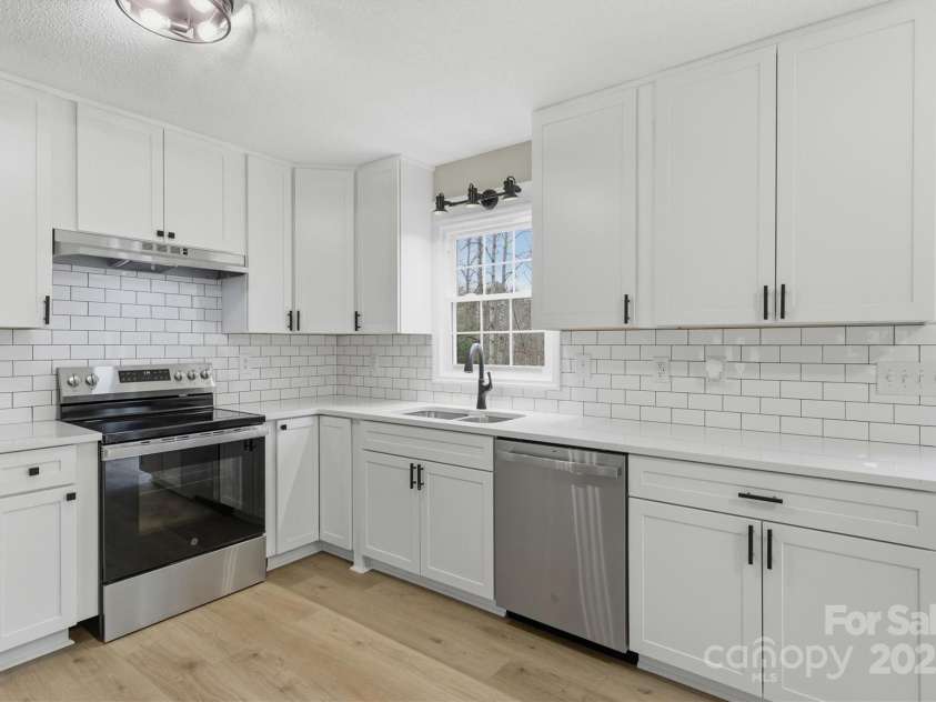 3630 Spencer Lane, Lenoir, NC 28645.  MLS# CAR4326342, YatesRealty ID 1729. 