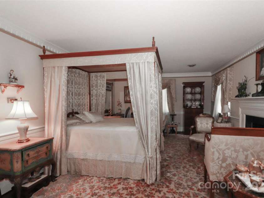 715 Saint Cloud Drive, Statesville, NC 28625.  MLS# CAR4168415, YatesRealty ID 1729. 