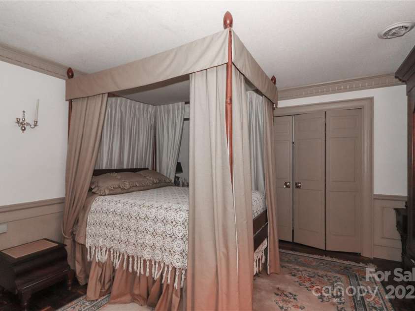 715 Saint Cloud Drive, Statesville, NC 28625.  MLS# CAR4168415, YatesRealty ID 1729. 