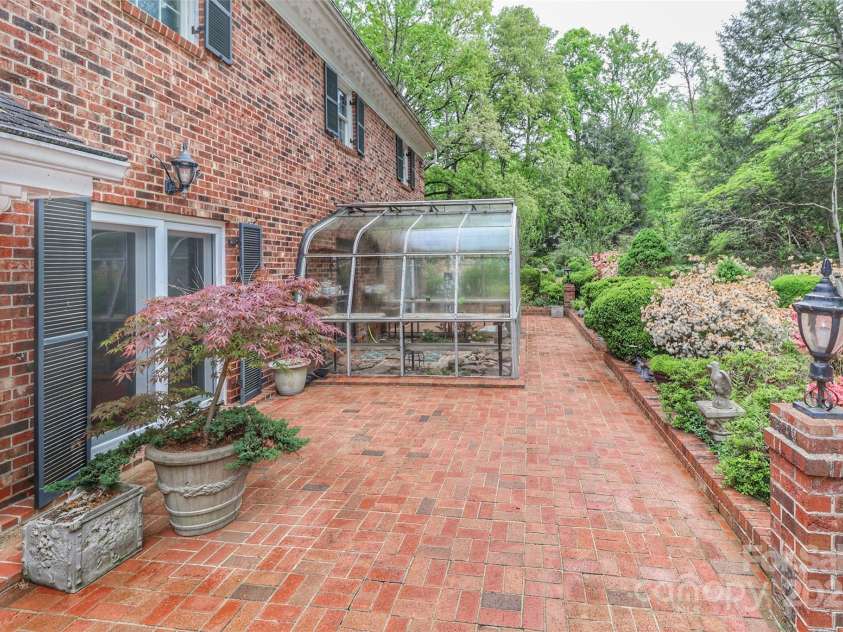 715 Saint Cloud Drive, Statesville, NC 28625.  MLS# CAR4168415, YatesRealty ID 1729. 