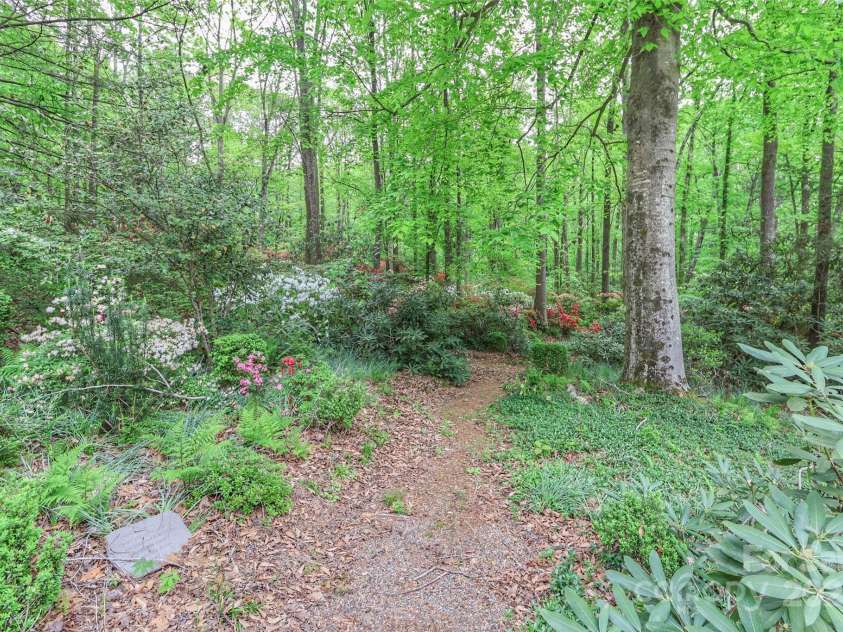 715 Saint Cloud Drive, Statesville, NC 28625.  MLS# CAR4168415, YatesRealty ID 1729. 