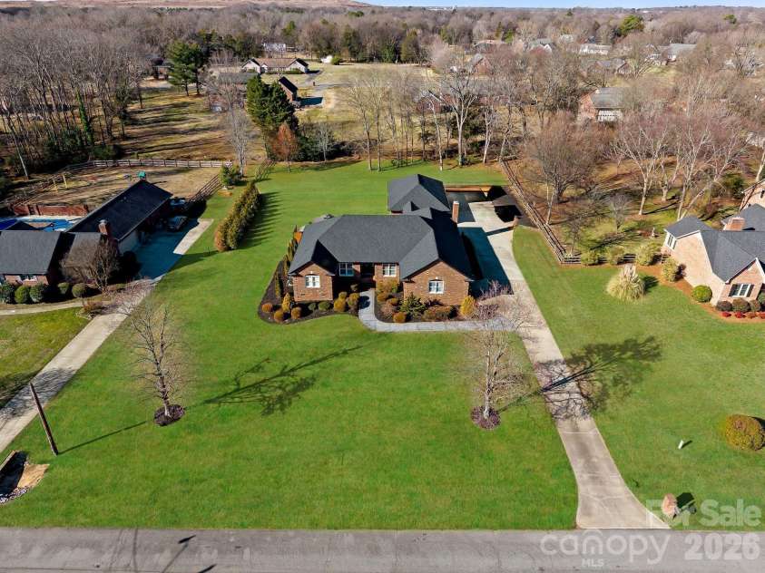 4122 Amarillo Drive, Concord, NC 28027.  MLS# CAR4333530, YatesRealty ID 17291. 