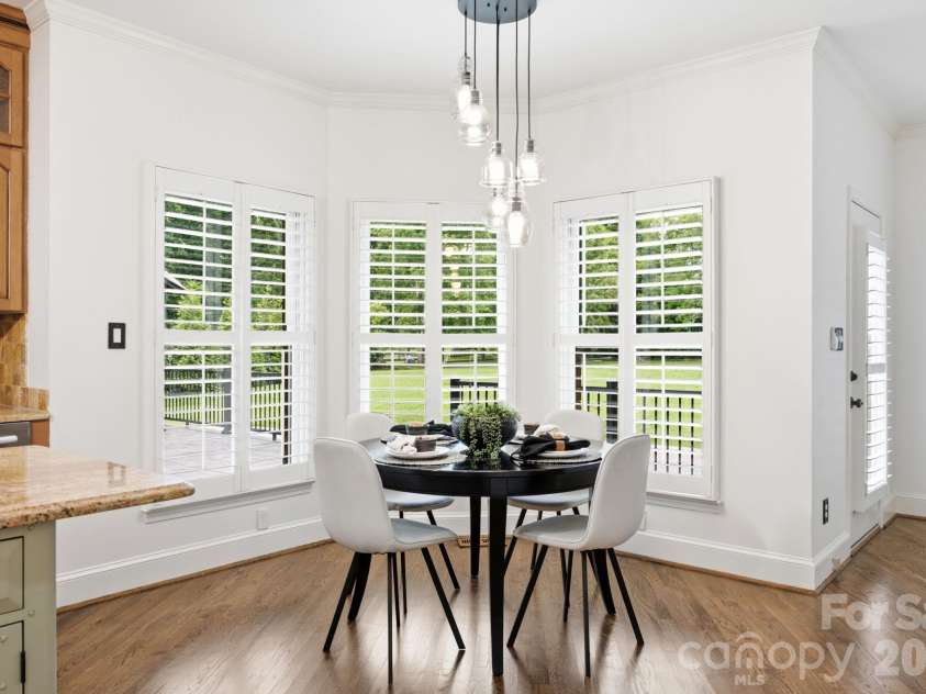 4122 Amarillo Drive, Concord, NC 28027.  MLS# CAR4404191, YatesRealty ID 17291. Breakfast nook