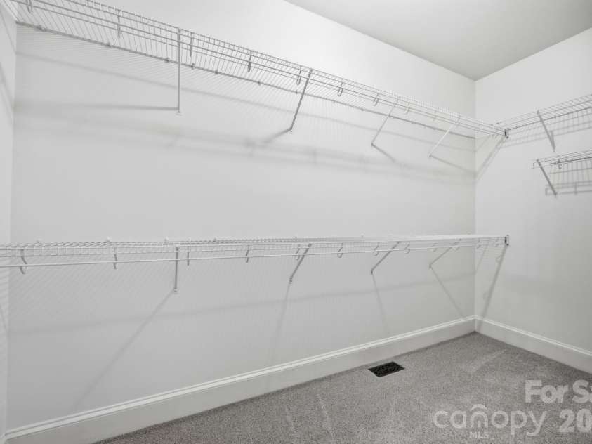 4122 Amarillo Drive, Concord, NC 28027.  MLS# CAR4404191, YatesRealty ID 17291. Primary walk-in closet