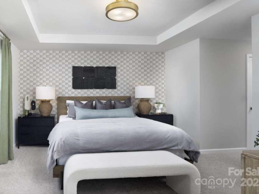 7220 Hodges Meadow Lane, Charlotte, NC 28213.  MLS# CAR4267228, YatesRealty ID 17291. Primary bedroom