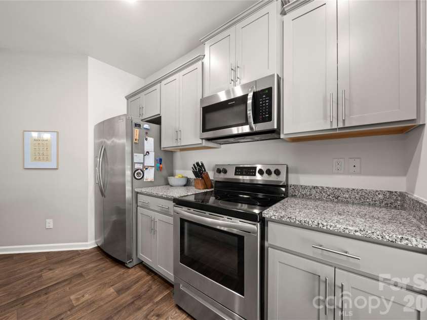 6132 Guildford Hill Lane, Charlotte, NC 28215.  MLS# CAR4373709, YatesRealty ID 17293. 