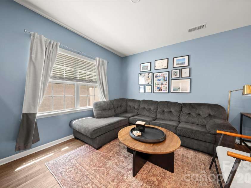 6132 Guildford Hill Lane, Charlotte, NC 28215.  MLS# CAR4373709, YatesRealty ID 17293. 