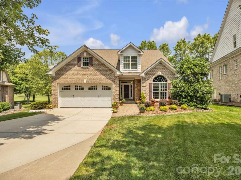118 Bradford Court, Jefferson, NC 28640.  MLS# CAR4370001, YatesRealty ID 17294. 