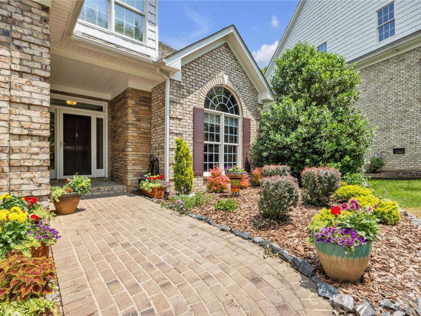 118 Bradford Court, Jefferson, NC 28640.  MLS# CAR4370001, YatesRealty ID 17294. 
