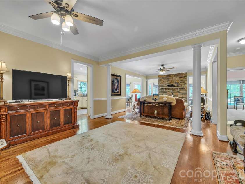 118 Bradford Court, Jefferson, NC 28640.  MLS# CAR4370001, YatesRealty ID 17294. 