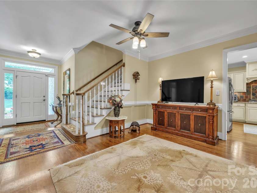 118 Bradford Court, Jefferson, NC 28640.  MLS# CAR4370001, YatesRealty ID 17294. 