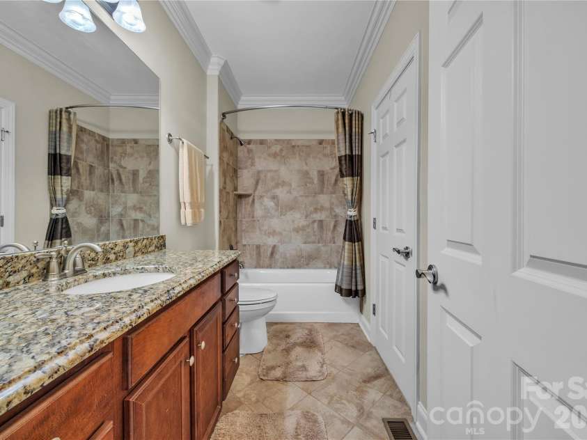 118 Bradford Court, Jefferson, NC 28640.  MLS# CAR4370001, YatesRealty ID 17294. 
