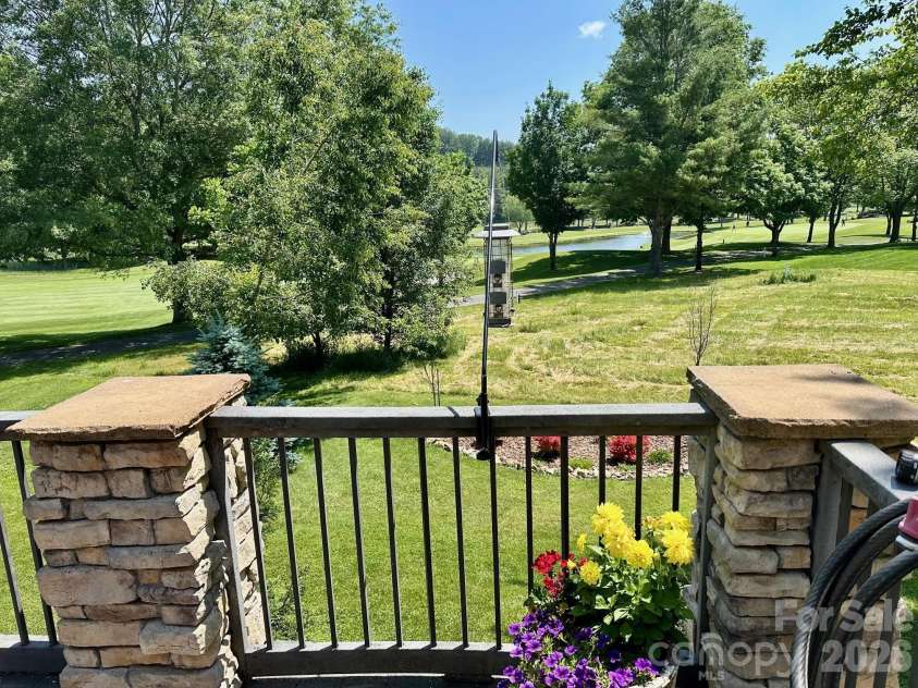 118 Bradford Court, Jefferson, NC 28640.  MLS# CAR4370001, YatesRealty ID 17294. 