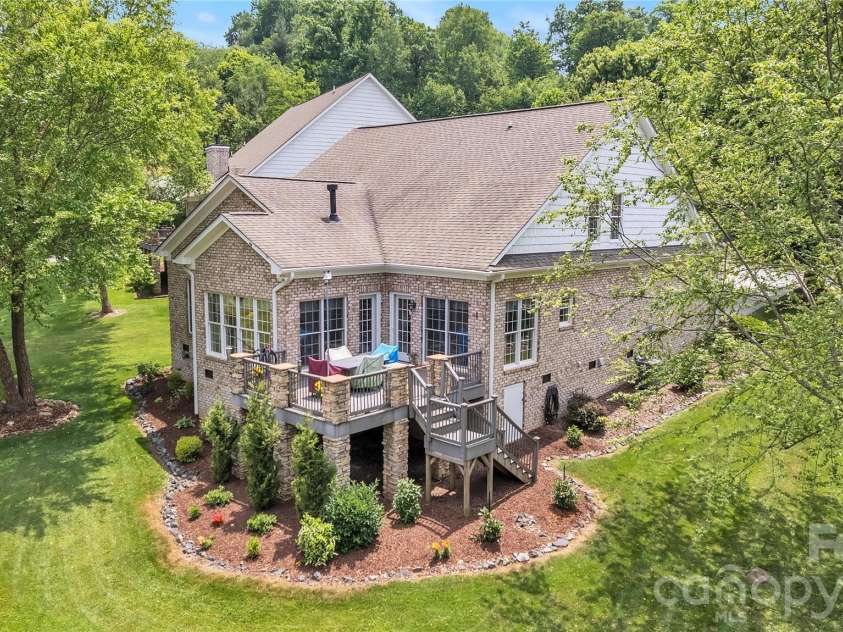 118 Bradford Court, Jefferson, NC 28640.  MLS# CAR4370001, YatesRealty ID 17294. 
