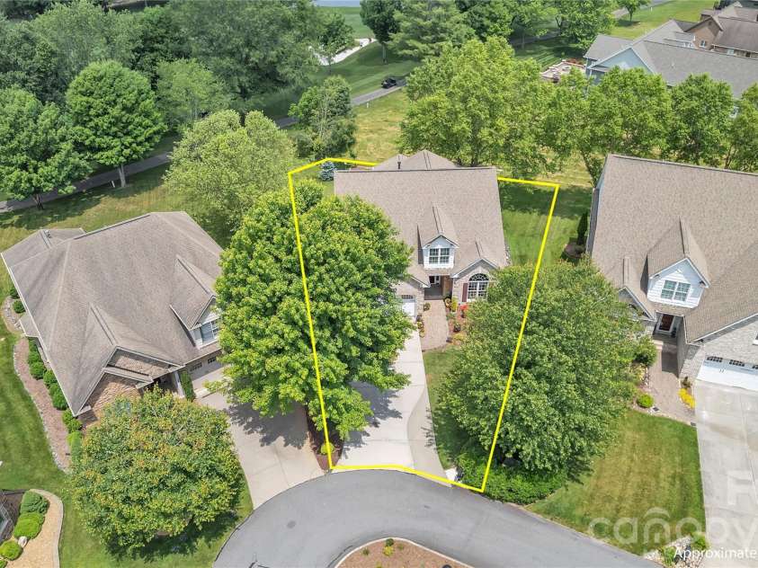 118 Bradford Court, Jefferson, NC 28640.  MLS# CAR4370001, YatesRealty ID 17294. 