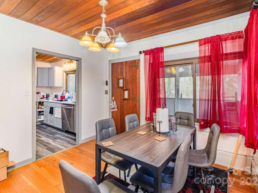 335 Summit Court, Concord, NC 28025.  MLS# CAR4267203, YatesRealty ID 17294. 