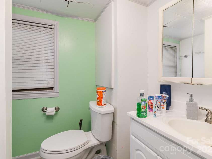 335 Summit Court, Concord, NC 28025.  MLS# CAR4267203, YatesRealty ID 17294. 