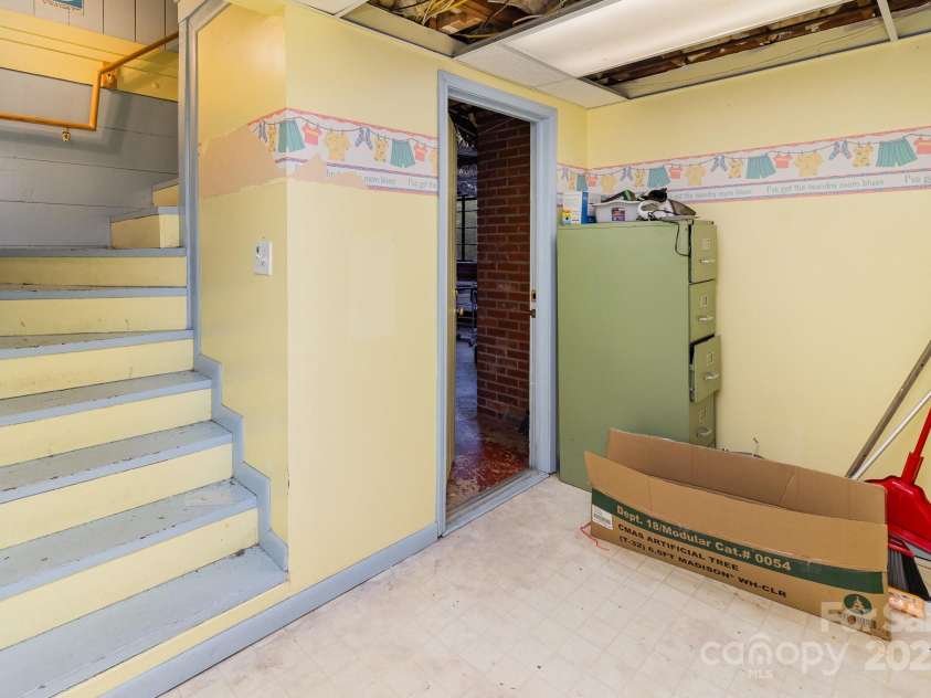 335 Summit Court, Concord, NC 28025.  MLS# CAR4267203, YatesRealty ID 17294. 