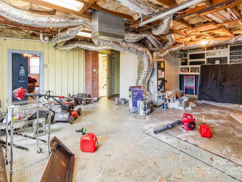 335 Summit Court, Concord, NC 28025.  MLS# CAR4267203, YatesRealty ID 17294. 